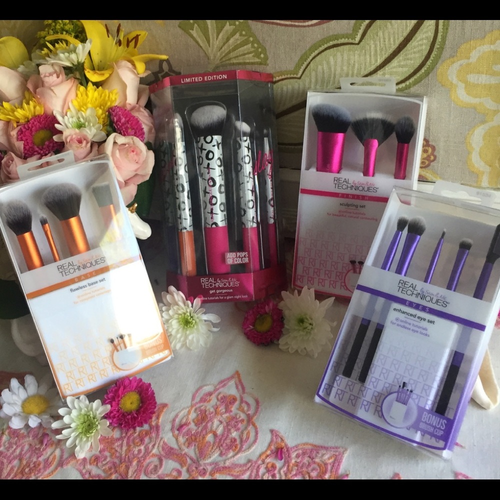 I💘Makeup Essentials👩🏽‍🎨Real Techniques BNIB💯